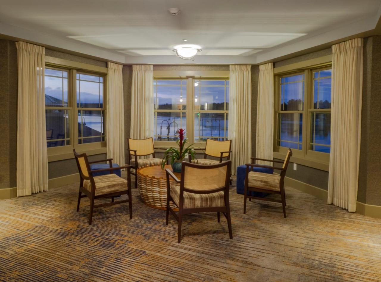 Chautauqua Harbor Hotel - Jamestown Celoron Eksteriør bilde