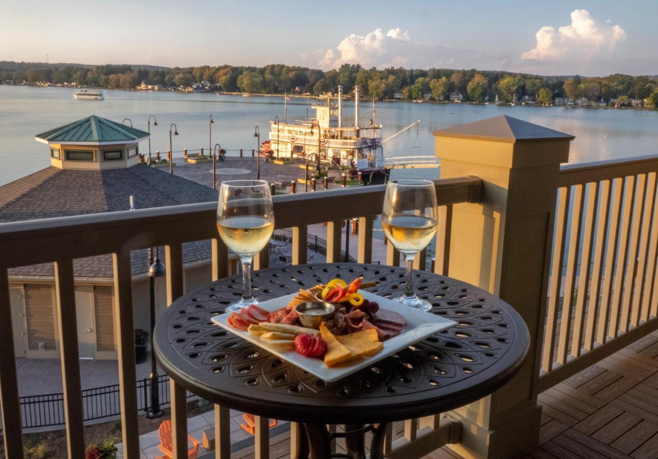 Chautauqua Harbor Hotel - Jamestown Celoron Eksteriør bilde